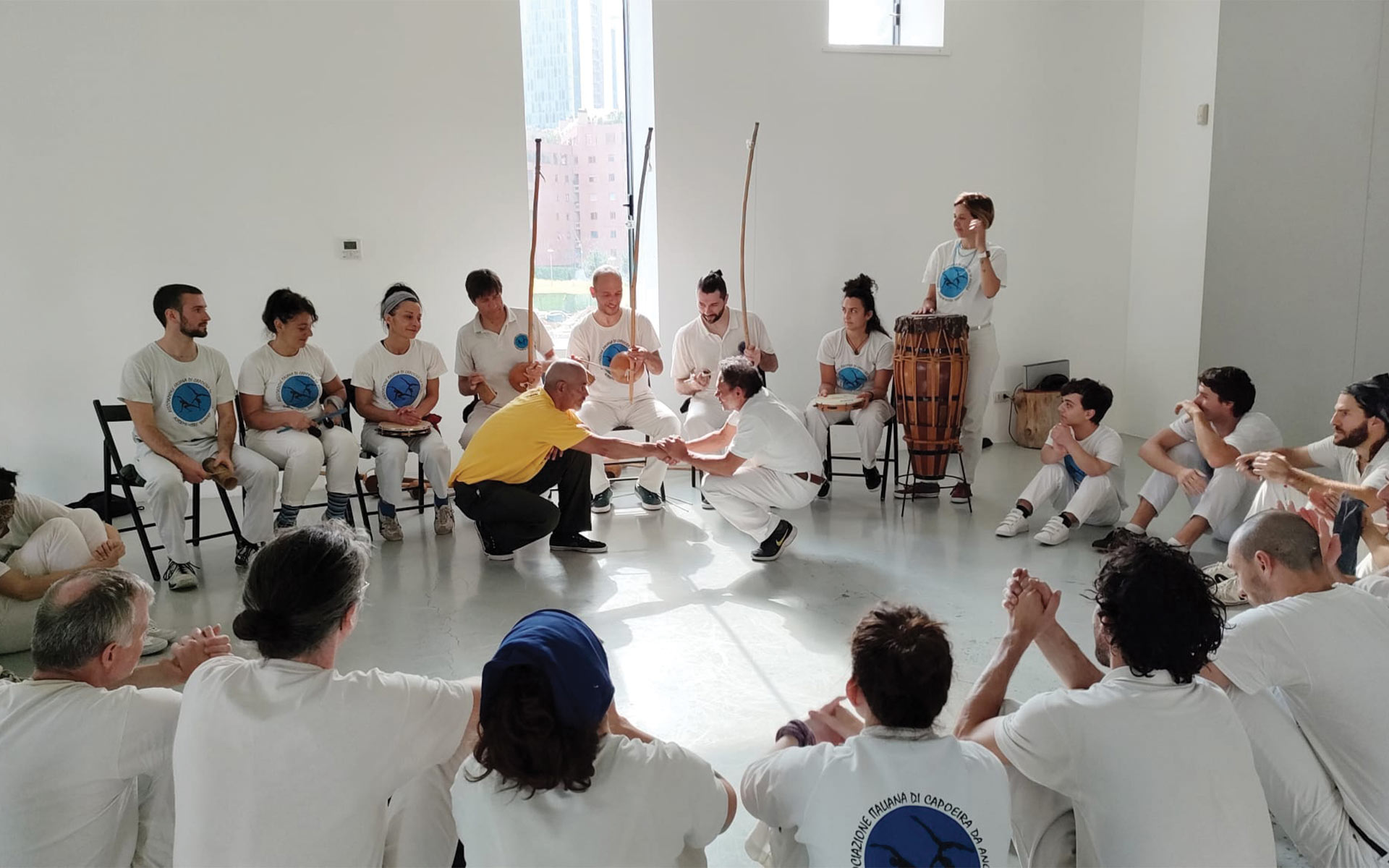 Allieve/i e maestre/i di Isola Capoeira Angola