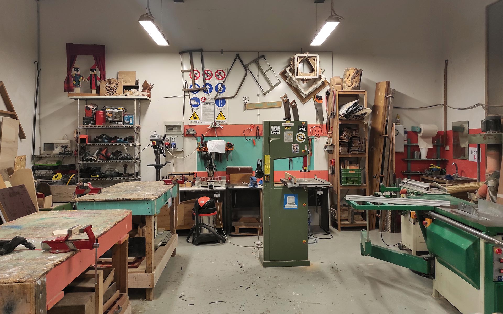 Il laboratorio della falegnameria sociale a cura di BRIChECO