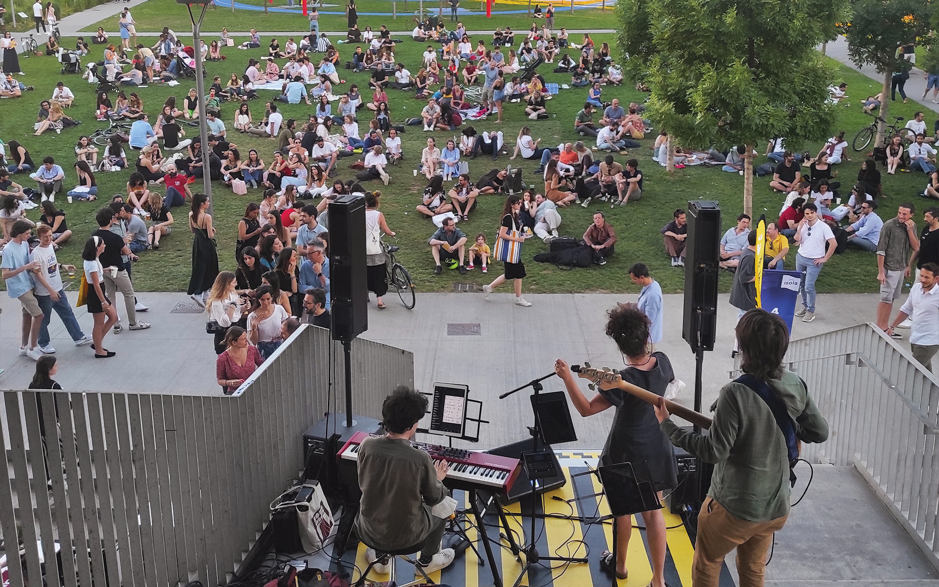 Concerto sulla scalinata vista parco